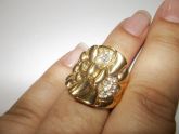 Anel Dourado com Strass